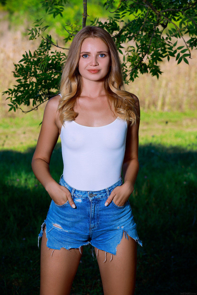 Алена, 24 года, 2 размер груди